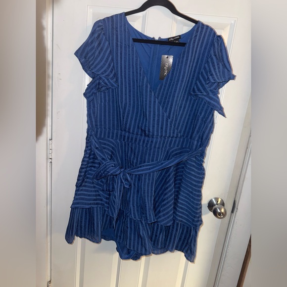 City Chic “first date” frilled romper NWT- SZ 20 - Picture 3 of 7